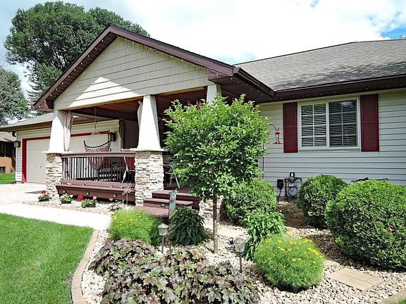 2nd image of 505 Braemar Pl