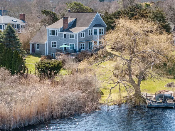 48 Smith Street, Hyannis Port, MA 02647