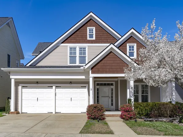 107 Bridgegate Dr, Cary, NC 27519