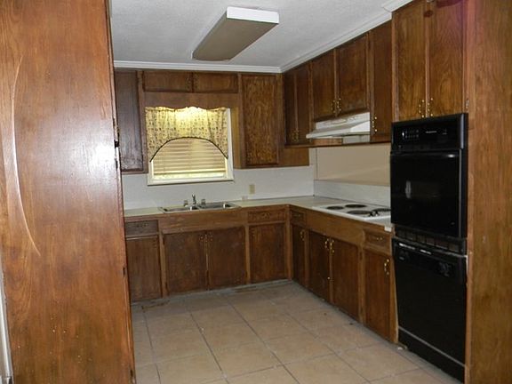 5th image of 202 Englewood Dr
