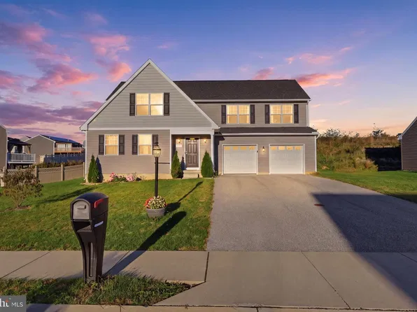1120 Alder Ct, York, PA 17408