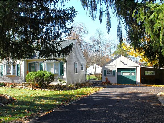 2nd image of 18 Oakleigh Dr
