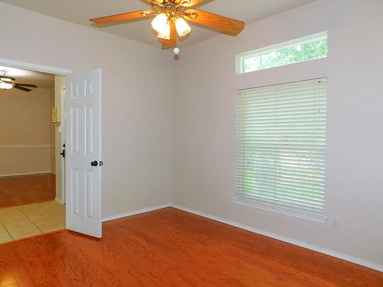7917 Seven Oaks Ln — Photo 8