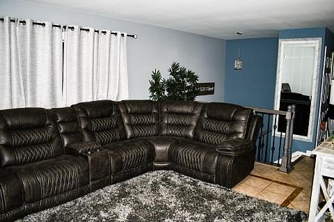 4th image of 338 Devonshire Ln