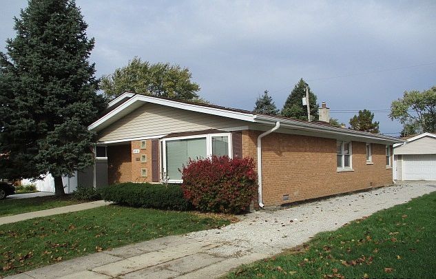 1st image of 4516 W 102nd St