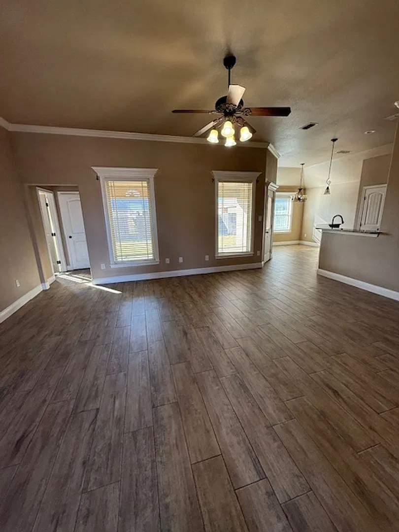 7392 Connor — Photo 3