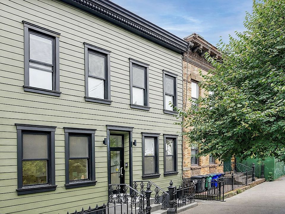 1st image of 139 Kingsland Ave