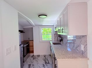 815 Carpenter Pl, Mamaroneck, NY 10543