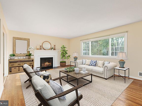 3rd image of 5635 Cornish Way