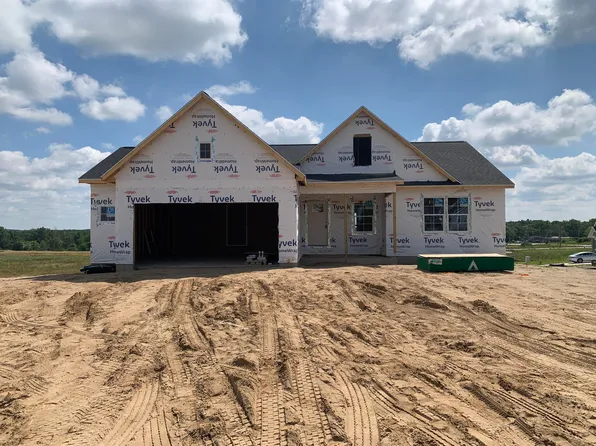 4814 Bethpage Dr NW, Comstock Park, MI 49321