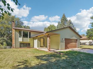 4707 Walden Dr, Eagan, MN 55122
