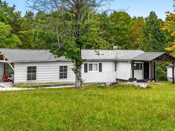 353 Sunshine Heights Rd, Ramseur, NC 27316