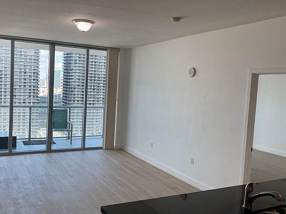 5th image of 1111 SW 1st Ave APT 3123