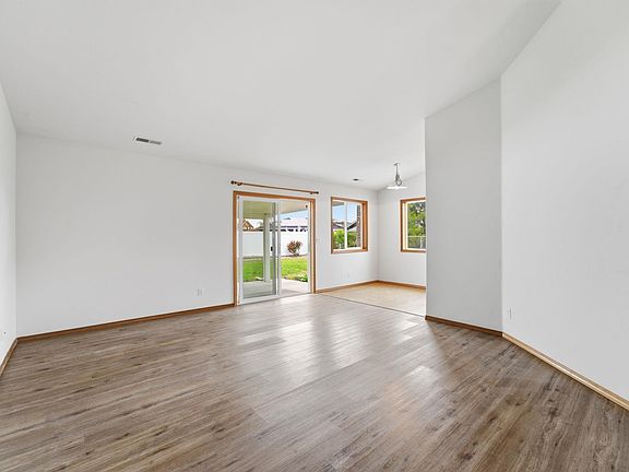 3rd image of 4600 Kendall Way