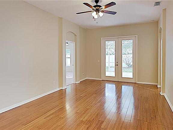 3rd image of 2956 Hickory Grove Dr