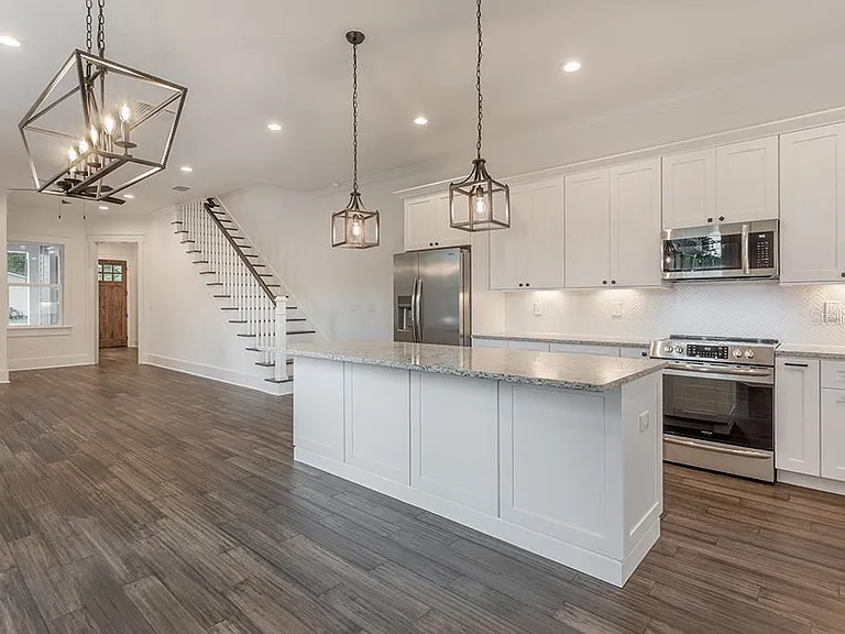 1408 E Curtis St #B — Photo 16
