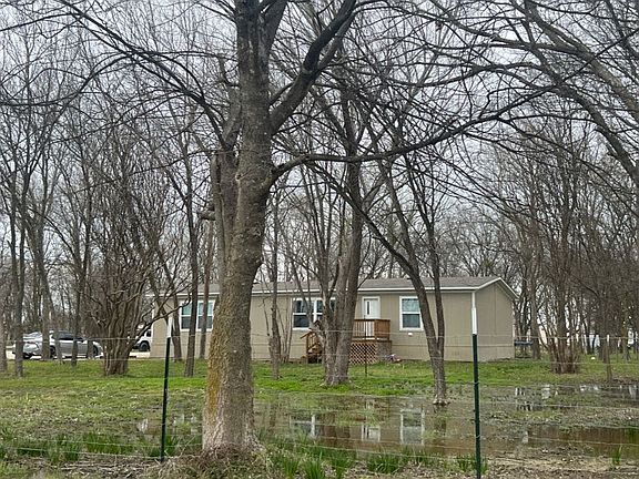 2nd image of 216 SE County Road 3070