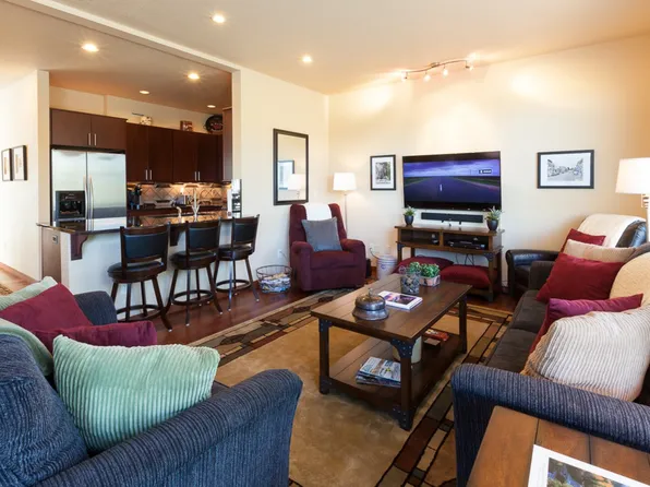 (undisclosed Address), Hood River, OR 97031