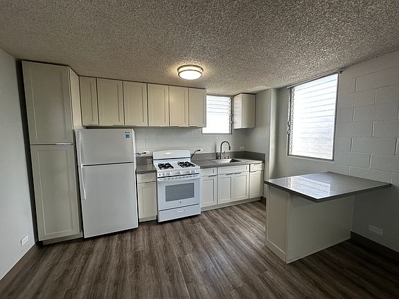 3rd image of 2750 Date St #D