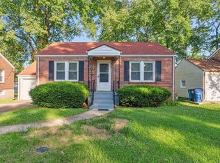 920 N New Florissant Rd, Florissant, MO 63031