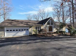145 Leeward Dr, Moneta, VA 24121