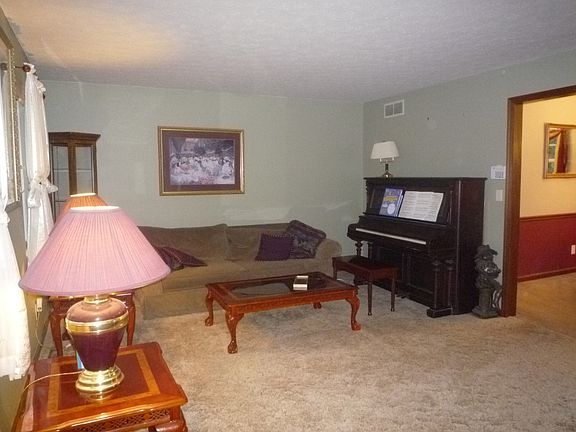 4th image of 70 E Wildwood Dr
