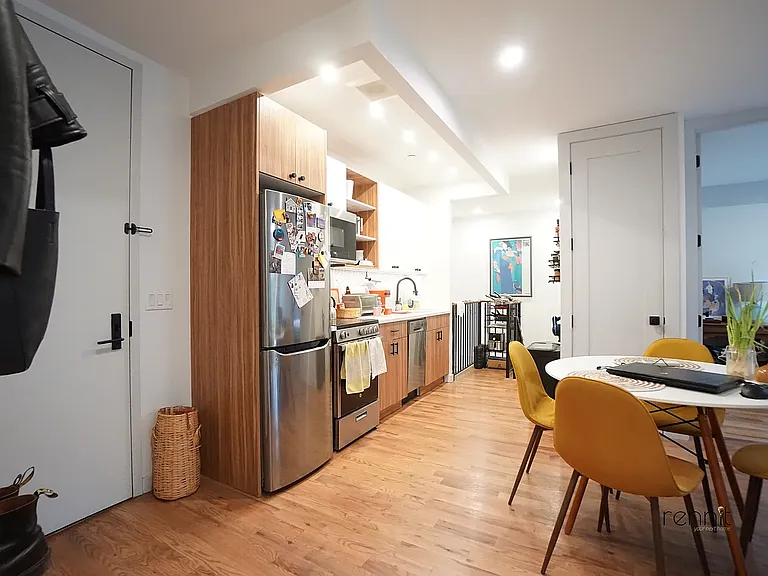 774 Lexington Ave #1B — Photo 10