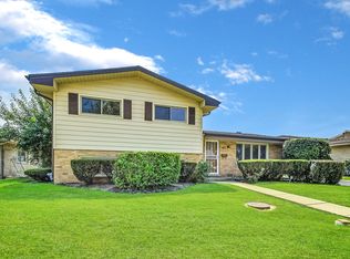 7741 Church St, Morton Grove, IL 60053