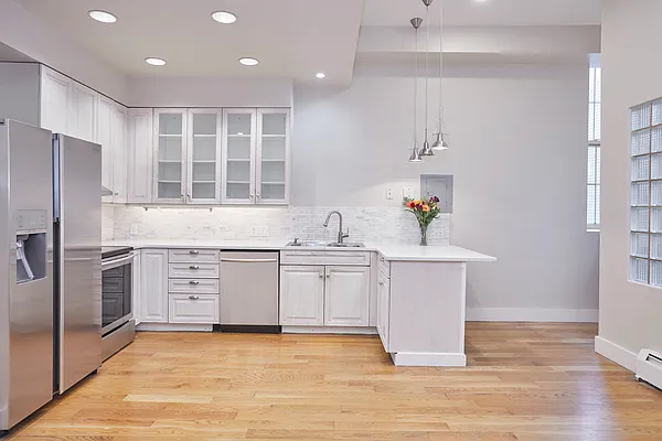 Sold by Compass | media 6