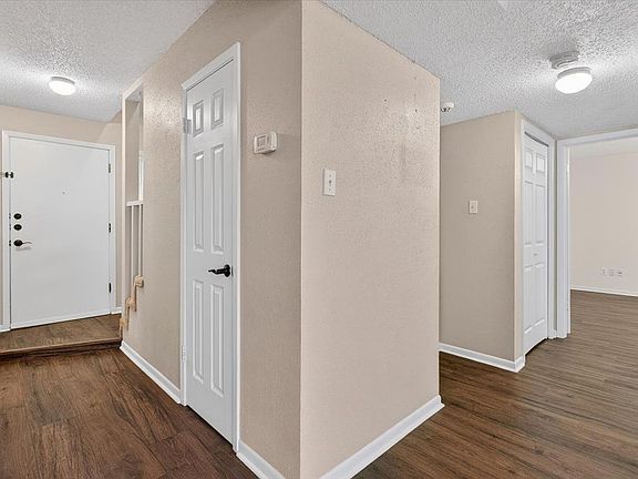 3rd image of 4026 Northwood Dr