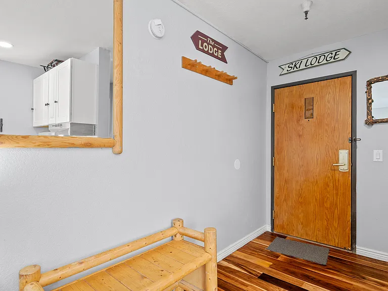 Entry / Shoe Storage