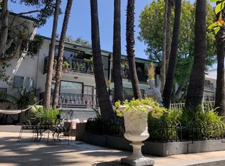 Hillside Courtyard, Los Angeles, CA 90046