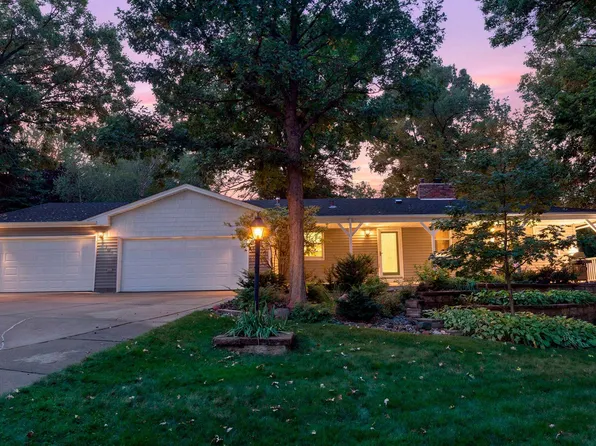 7181 Foxboro Ln, Woodbury, MN 55125