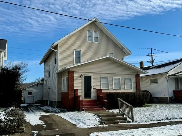 330 McClain Ave, Coshocton, OH 43812