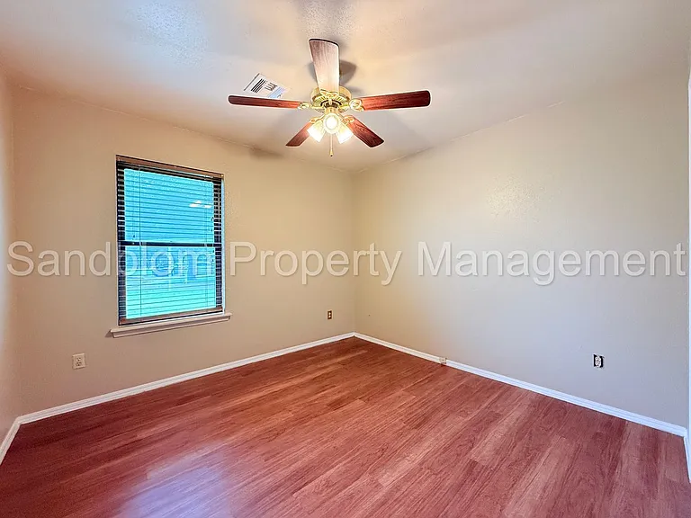1702 S Nogales Ave — Photo 14