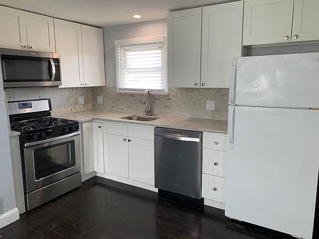 1st image of 184 Hancox Ave Floor 2