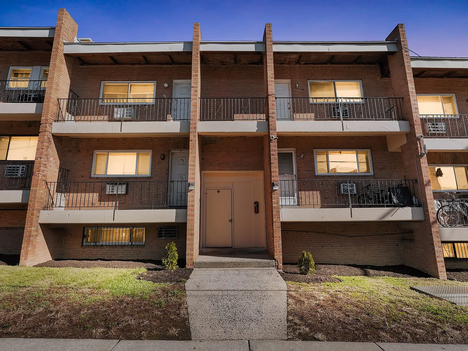 Fernrock Apartments — Photo 1