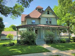 303 Decorah Ave, Decorah, IA 52101
