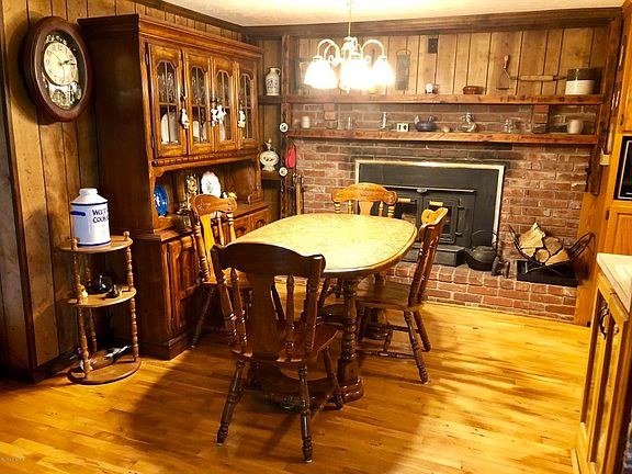 4th image of 720 Hagan Dennis Ln