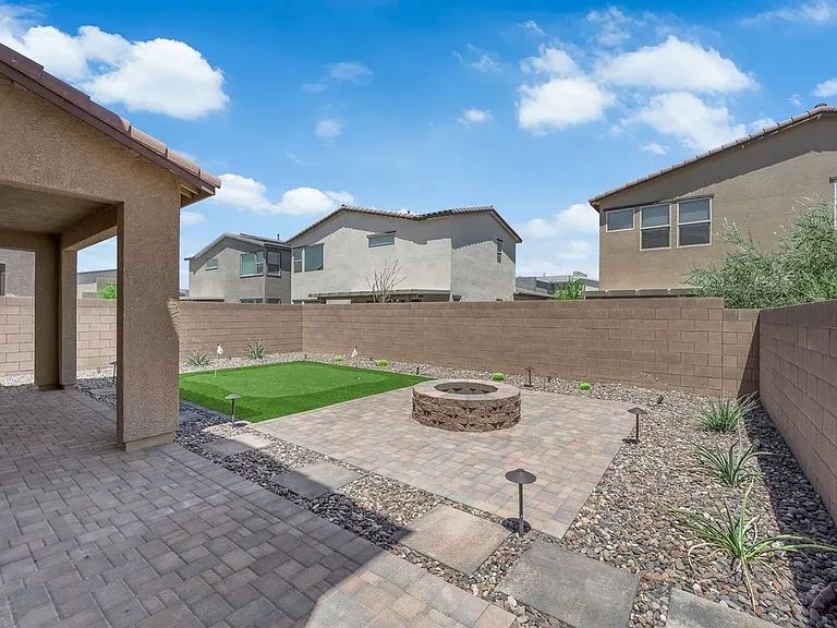 4368 Bayley Skye Ave — Photo 15