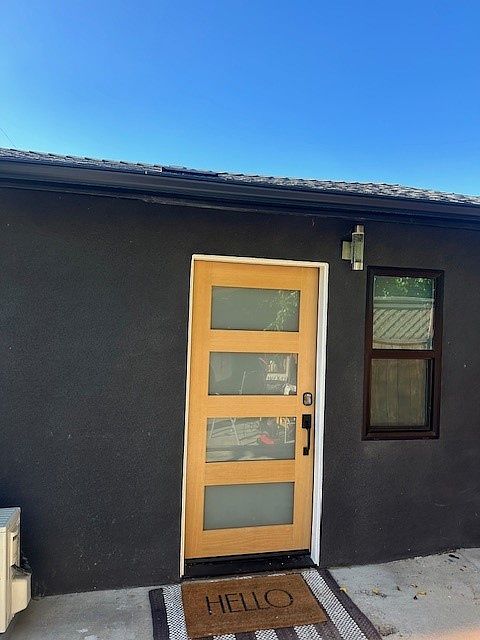 FRONT ENTRY