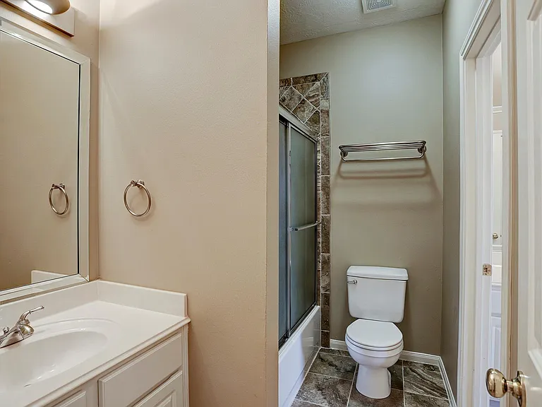9907 Kemp Forest Dr — Photo 13
