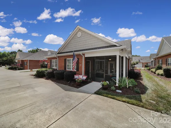 2369 Stardust Ct, Denver, NC 28037