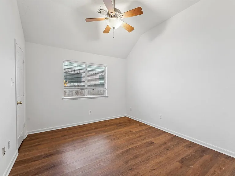 407 Mystic Trail Loop — Photo 12