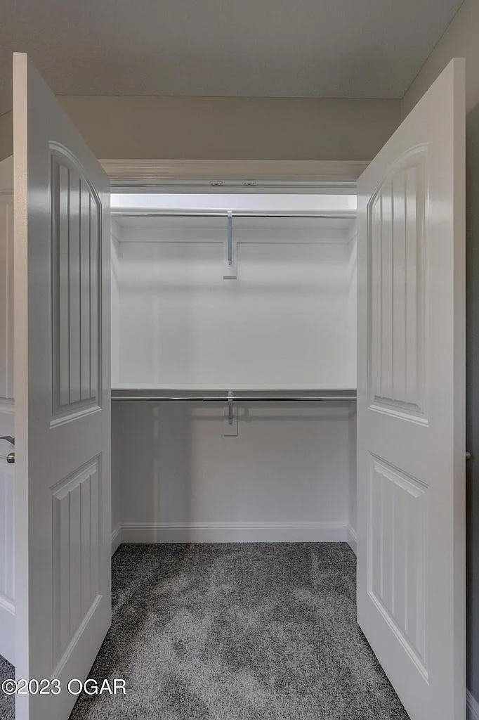 2124 S Tyler Ave — Photo 2