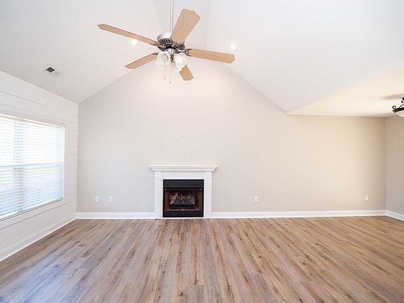 4th image of 187 Eagle Ridge Dr