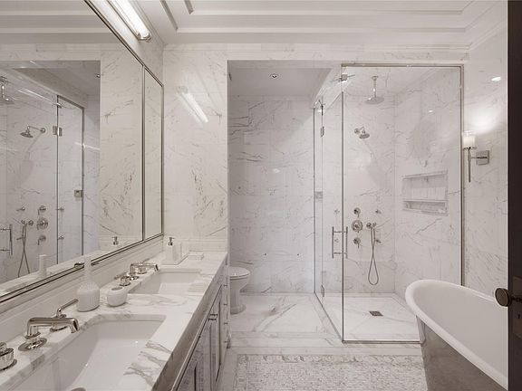5th image of 212 W 18th St APT 9E