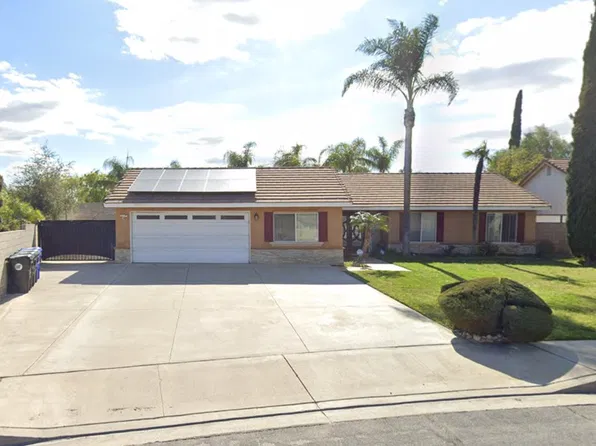 932 N Sunset Cir, Rialto, CA 92376
