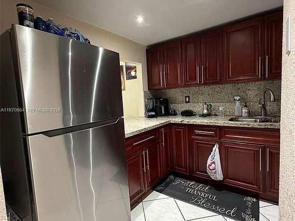 5th image of 10090 NW 80th Ct APT 1206