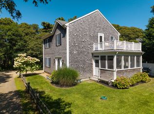 26 Winne Ave, Oak Bluffs, MA 02557